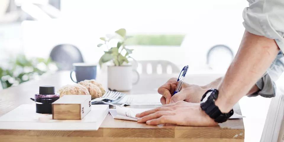 Os ditados são uma boa ferramenta de aprendizagem para jovens e adultos.